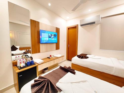 hotel rg residency