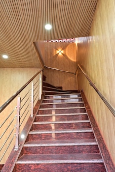 Hotel Raj Inn,,3 star