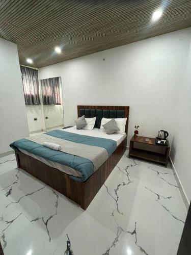 hotel raj inn