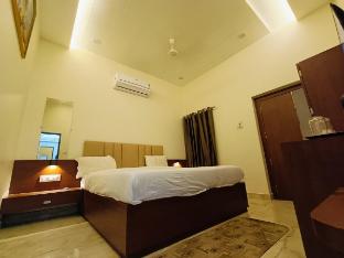 shree gangesh inn