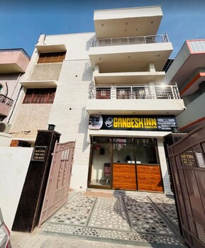shree gangesh inn