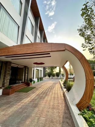 hotel nestway begampur haryana