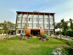 hotel nestway begampur haryana