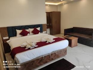 Hotel Royal Villa Resort ( A Unit Of Bluewhale Innovation),,0 star