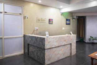 Hotel Golden Suites Bengaluru Karnataka,,5 star