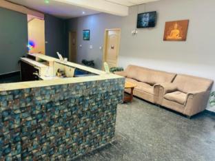 Hotel Golden Suites Bengaluru Karnataka,,5 star