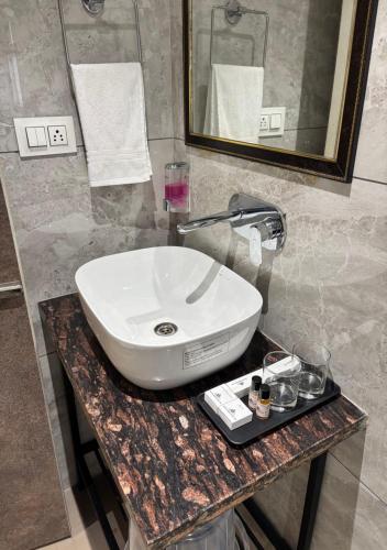 royal heritage inn