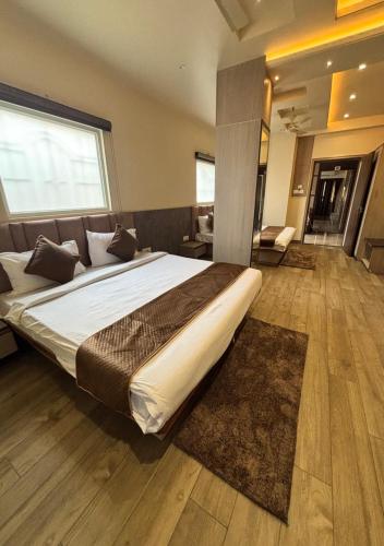 royal heritage inn