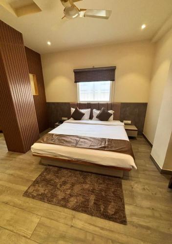 royal heritage inn