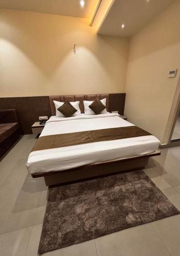 royal heritage inn