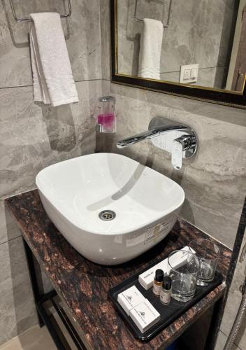royal heritage inn