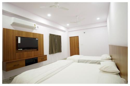 Ganesh Bhavan Banquet Hall & Rooms,,0 star