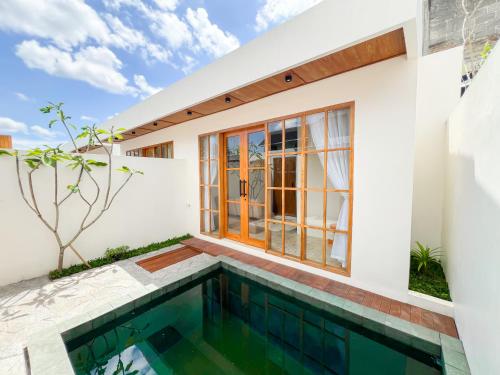 among villa demangan