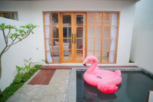 among villa demangan