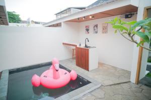 among villa demangan