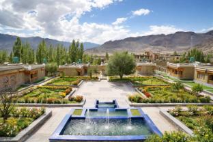 the grand orchard resort