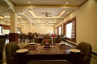 the grand orchard resort