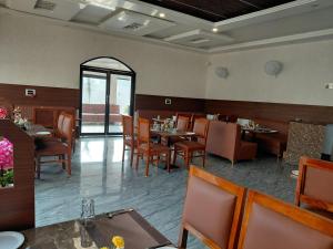 panchmukhi restaurant inn