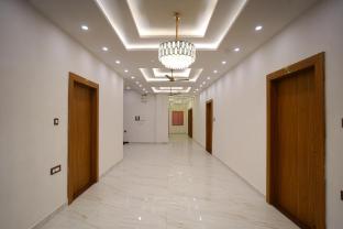 Hotel Shri Sai Palace Ayodhya,,3 star