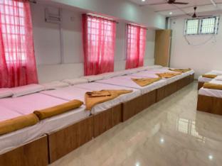 b six hotel bengaluru karnataka