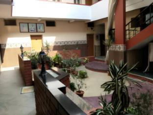 b six hotel bengaluru karnataka