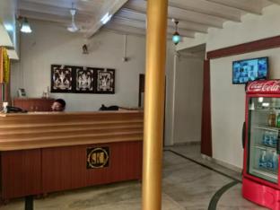 b six hotel bengaluru karnataka