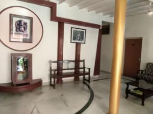 b six hotel bengaluru karnataka