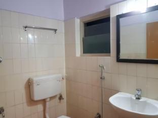 b six hotel bengaluru karnataka