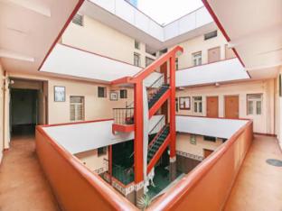 B Six Hotel Bengaluru Karnataka,,5 star
