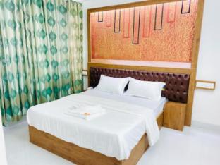 b six hotel bengaluru karnataka