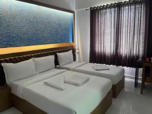 b six hotel bengaluru karnataka