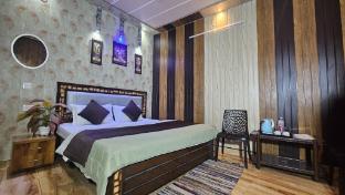 Hotel Pari Mahal,,5 star