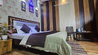 Hotel Pari Mahal,,5 star