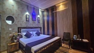 Hotel Pari Mahal,,5 star