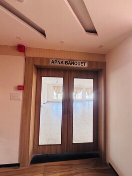 hotel purvi by vilaasitaa indore