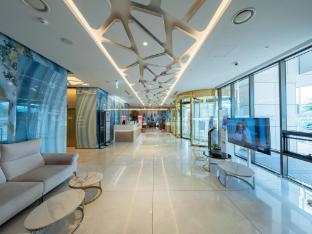 M83 Hotel,,3 star