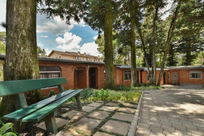 hotel pequeno bosque