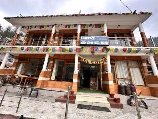 barot hotel lake face