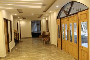 Hotel Yadu Vilas,,3 star
