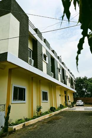 the shrine hotel omkareshwar madhya pradesh
