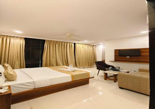 hotel vamshi grand