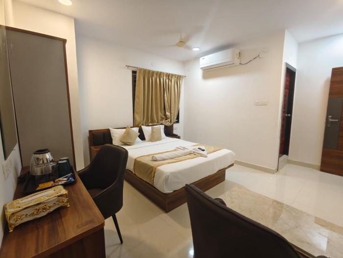hotel vamshi grand