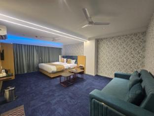 Hotel Prism,,5 star