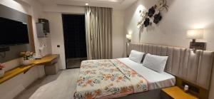 shatakshi residency omaxe hazratganj