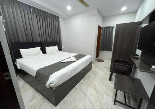 hotel varahi inn