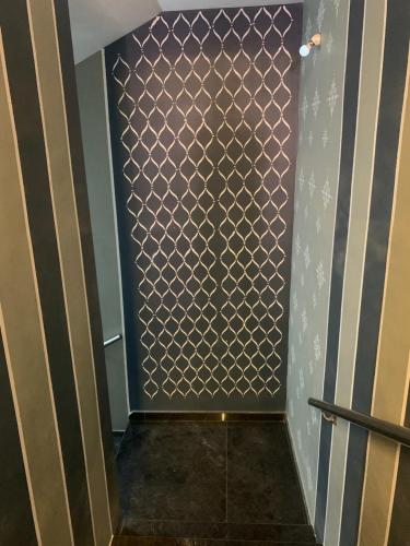 kh residency and lodging
