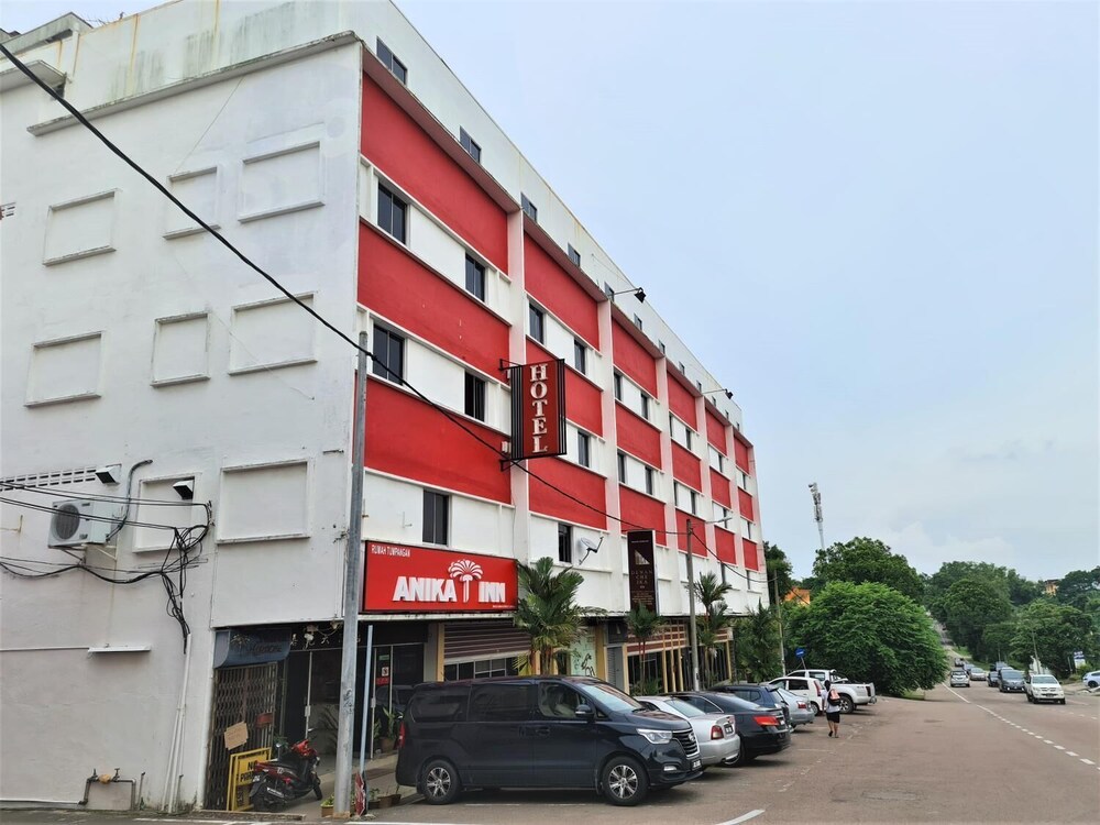 aniika inn