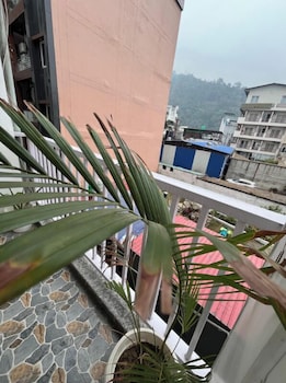yog namah hotel and cafe