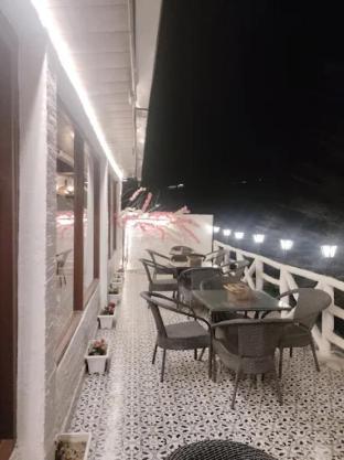the mountain muse cafe bakery and stay manali