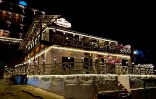 the mountain muse cafe bakery and stay manali